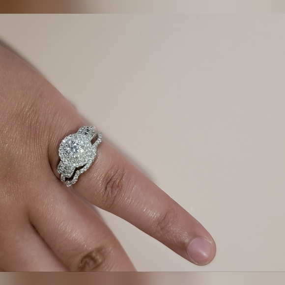 A set of beautiful rings ❤️ - Picture 3 of 6